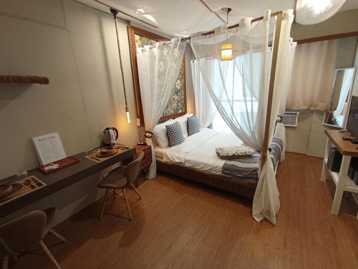 The Staycation - Serviced Rooms Manila Zewnętrze zdjęcie