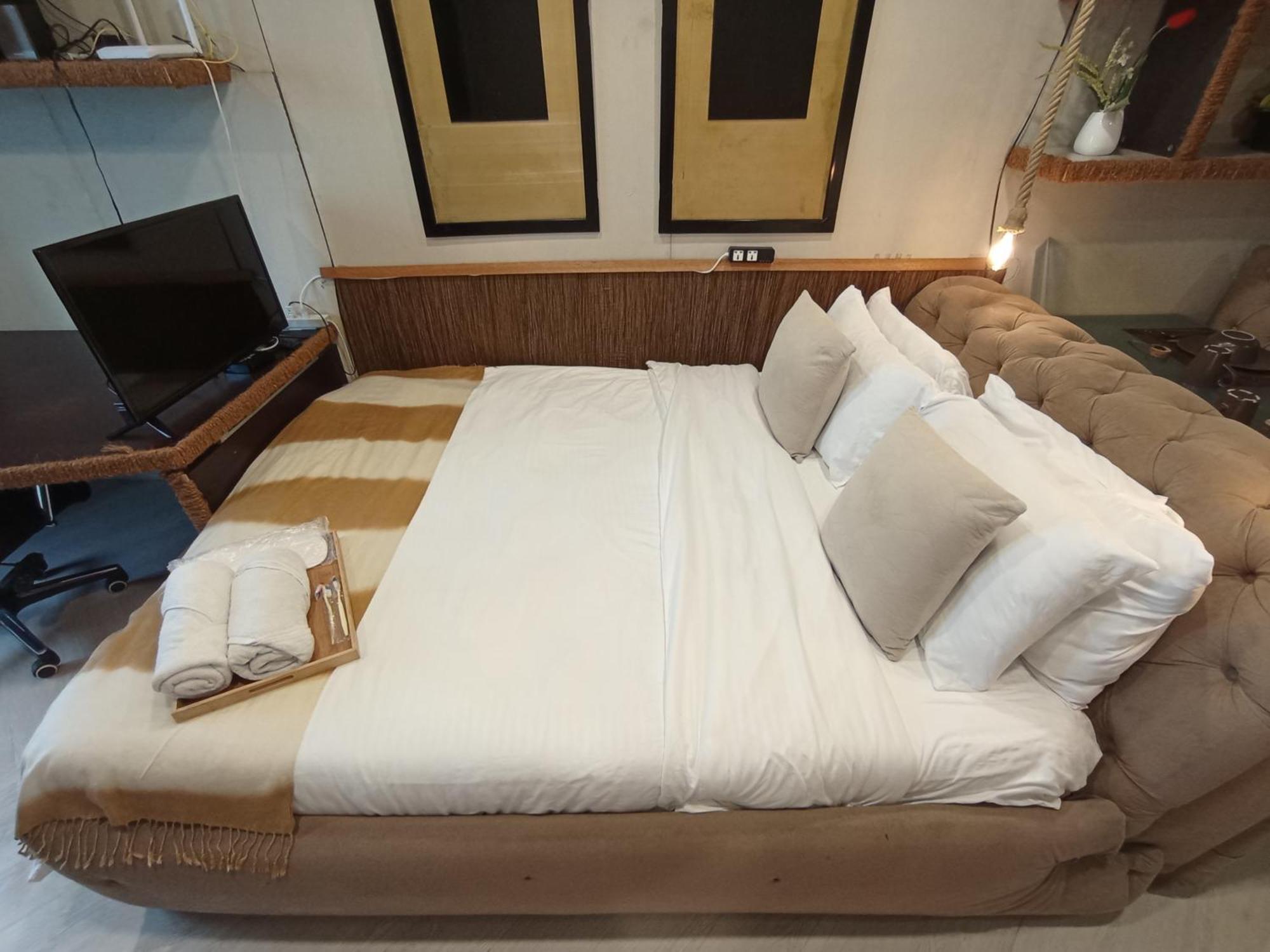The Staycation - Serviced Rooms Manila Zewnętrze zdjęcie