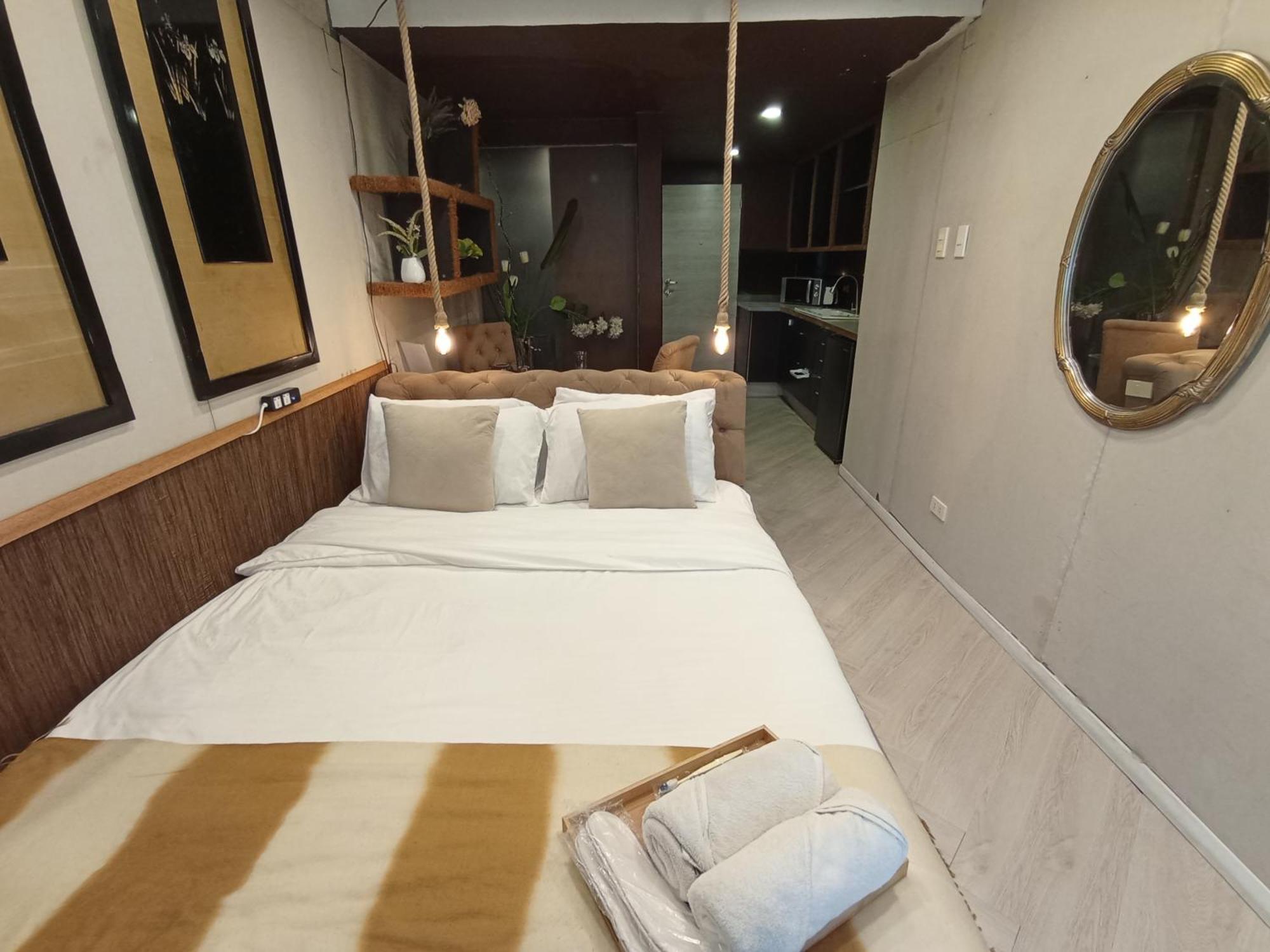 The Staycation - Serviced Rooms Manila Zewnętrze zdjęcie